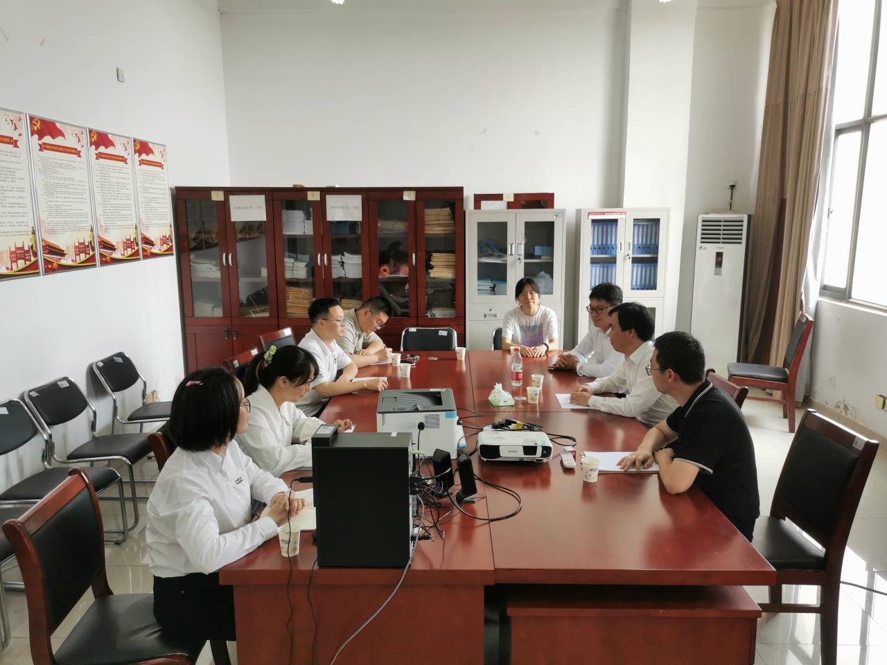 冰球突破豪华版官方网站调研推进宣城校区工作