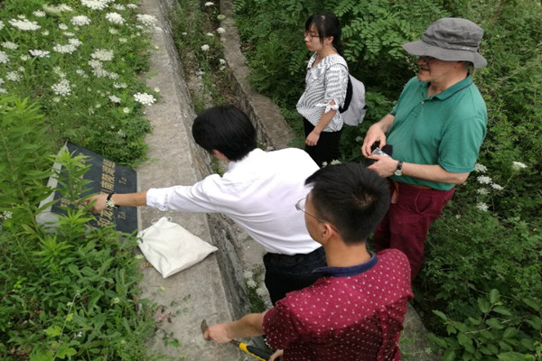 英国皇家学会院士Mike Benton教授来访冰球官网