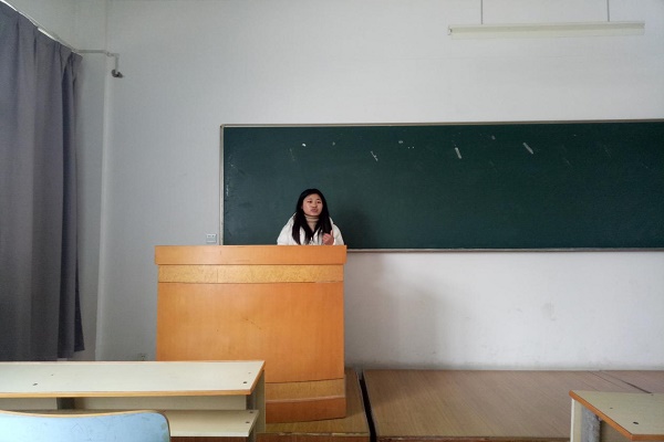 冰球突破豪华版官方网站开展赴砂坝小学支教志愿者培训会