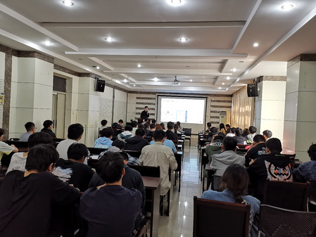 冰球突破豪华版官方网站举办首届“安徽省地质学拔尖学生培养基地”学业奖学金颁发仪式暨学长交流会活动