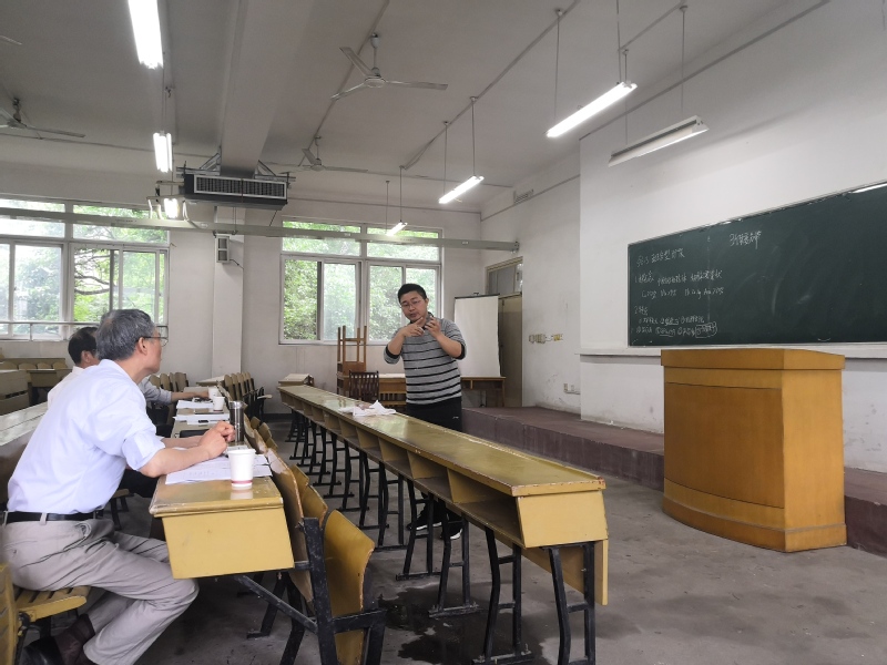 冰球突破豪华版官方网站举行2019年青年教师教学基本功比赛